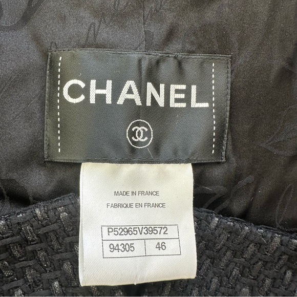 CHANEL women coat size 46FR or 12US Authentic Retail 6500$ - Picture 8 of 15